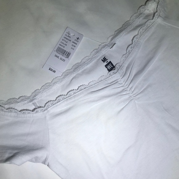 White, Off the shoulder, crop top - Picture 3 of 3